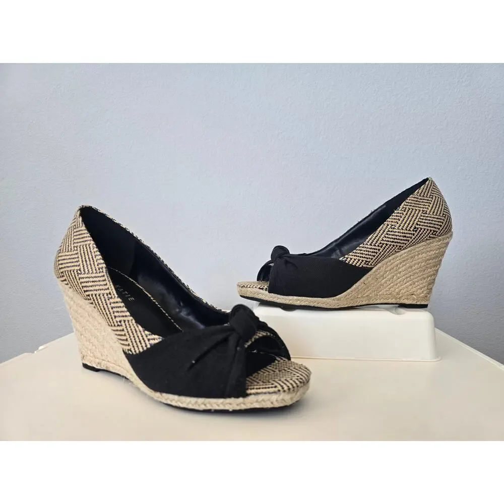 Kelly & Katie Black Espadrille Wedges Size 9.5M Peep Toe Boho Chic Woven Raffia